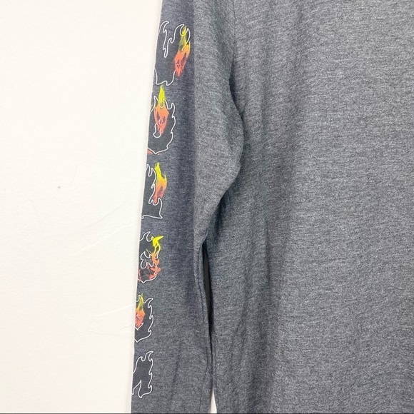 Volcom | Dark Gray Graphic Long Sleeve Top Size Medium - Picture 3 of 4